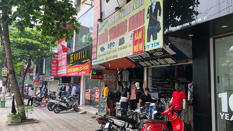 Thi Cong Cua Hang Bien Quang Cao Nhanh
