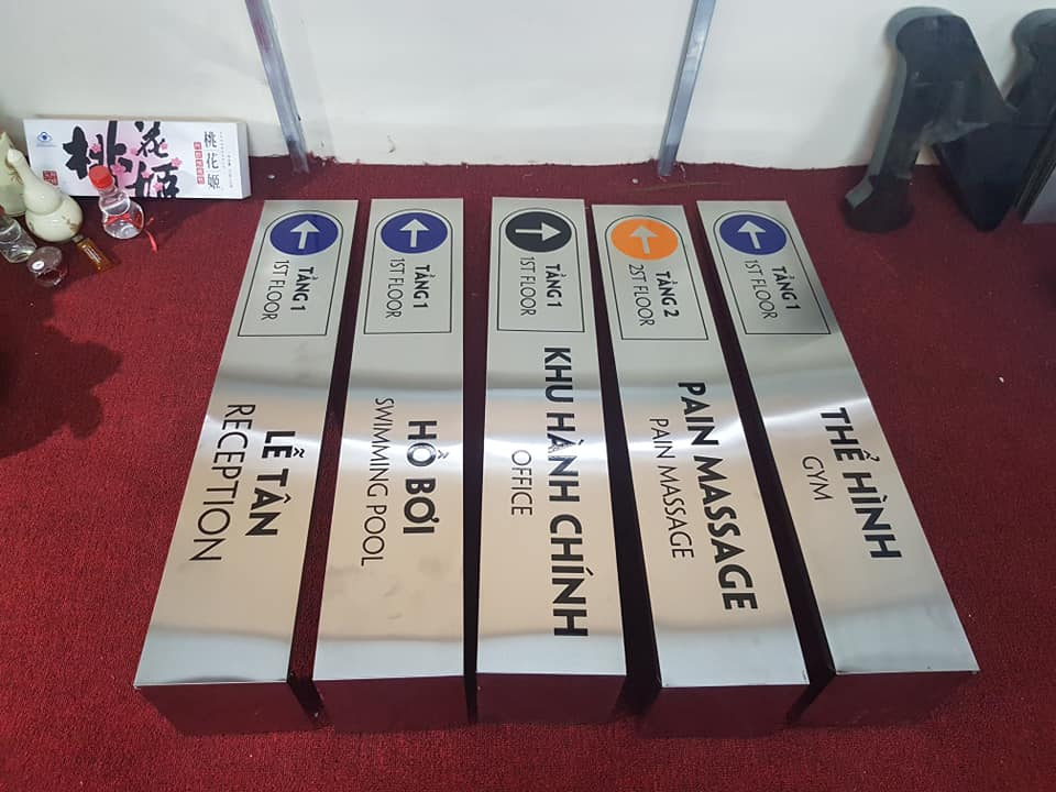 Biển quảng cáo chỉ dẫn