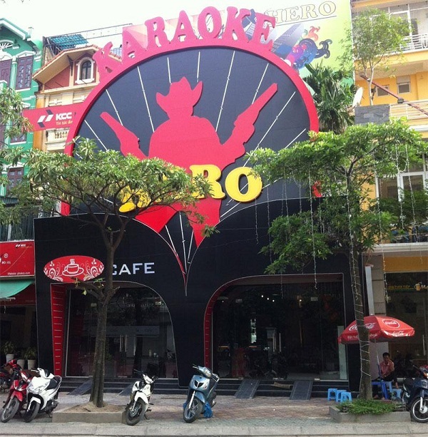 Bien Quang Cao Karaoke Dep 5