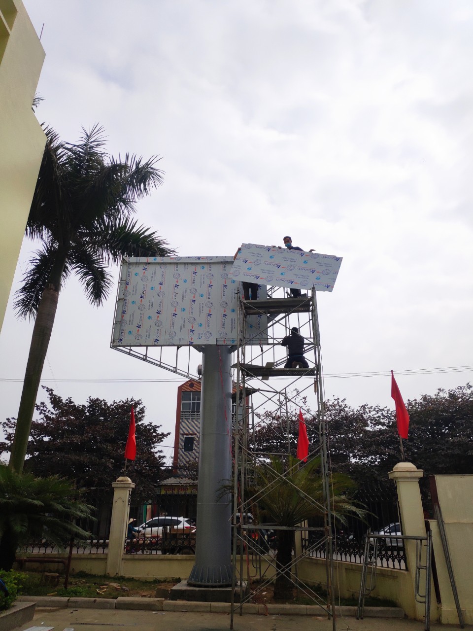 Thi Công Biển Ốp Alu Lâm Thao