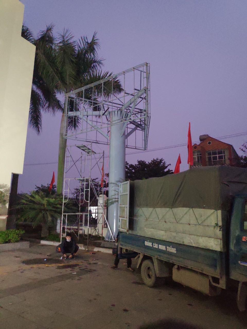 Thi Công Biển Quảng Cáo Ngoài Đường