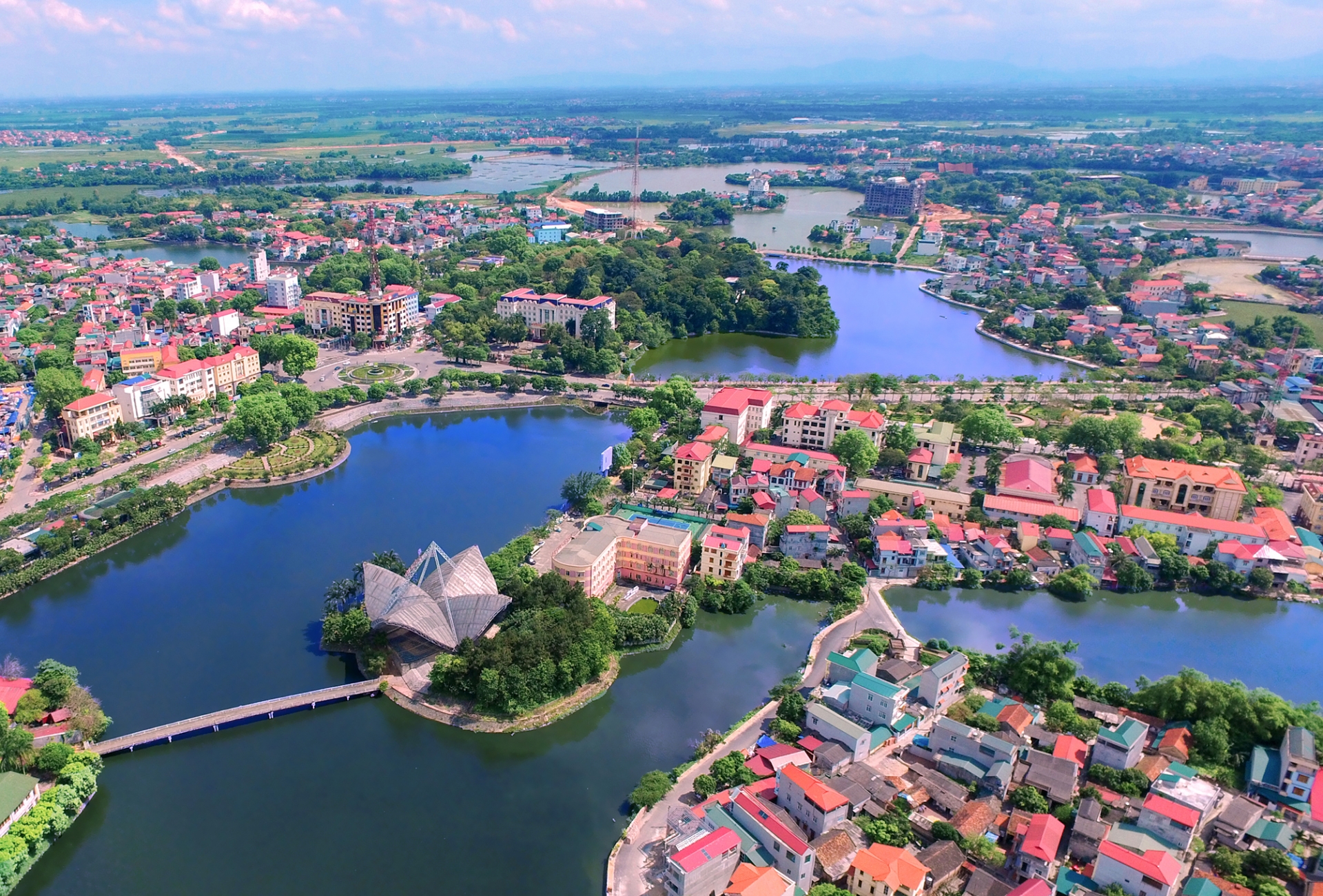 Lam Bien Quang Cao Vinh Phuc 2022