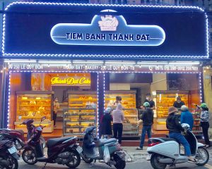 Lam Bien Quang Cao Tiem Banh