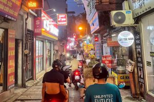 Cac Loai Vat Lieu Chat Lieu Dung Lam Bien Quang Cao Cho Nam 2025 1