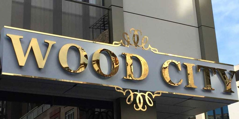 Bien Quang Chu Noi Khach San