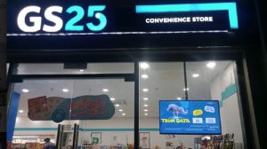 Xu Hướng Chọn Biển Quảng Cáo Cửa Hàng Tiện Lợi Năm 2025