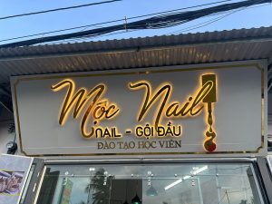 Xu Hướng Chọn Biển Quảng Cáo Tiệm Nail Năm 2025