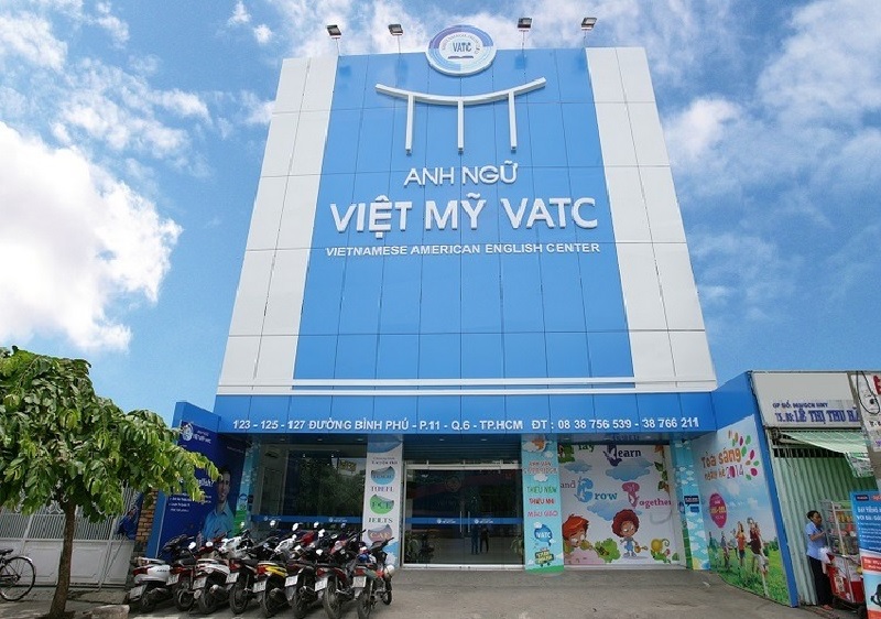 Xu Hướng Chọn Biển Quảng Cáo Trung Tâm Tiếng Anh Năm 2026